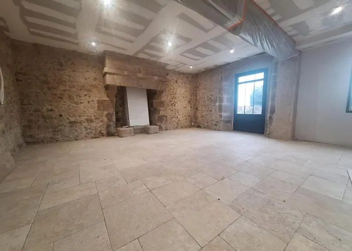 Maison d'hôtes Le 1701 – 15 Pers Avec Piscine, Puy Du Fou La Gaubretiere