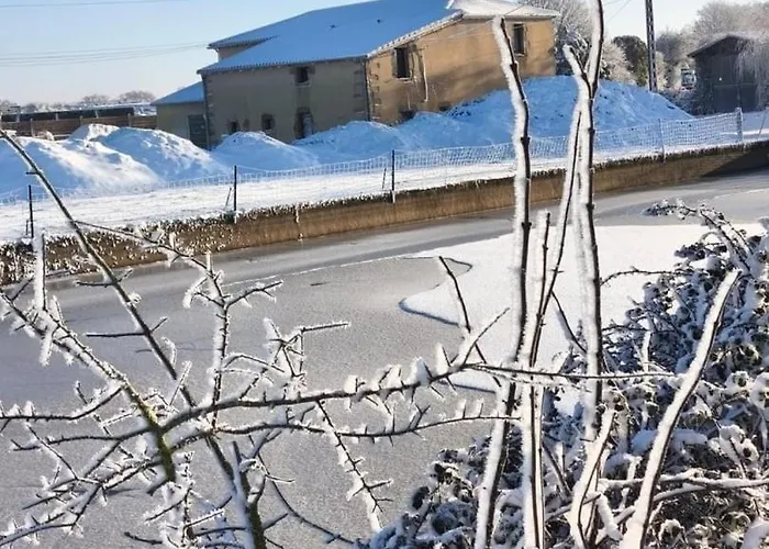 Le 1701 – 15 Pers Avec Piscine, Puy Du Fou Maison d'hôtes 3*